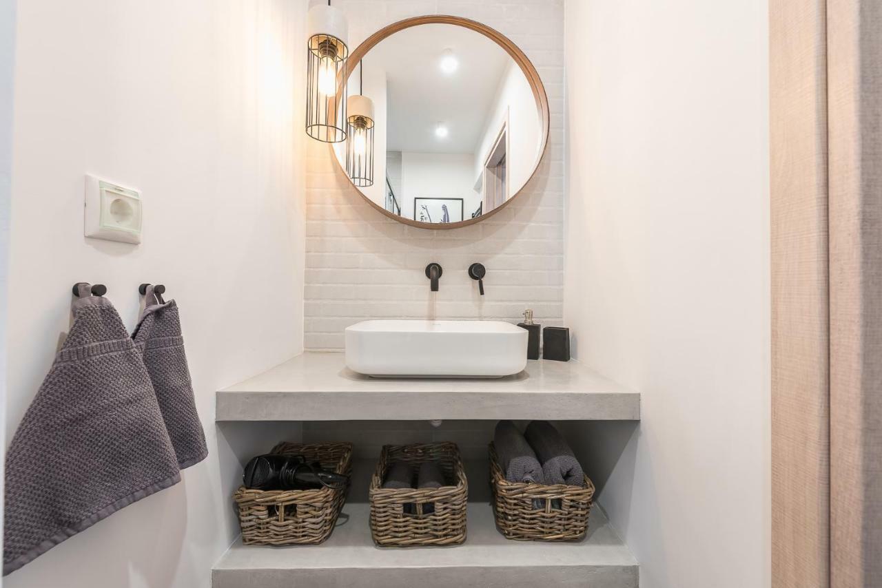 "Sunbow Olive"- Boutique Apartment In Dowtown Атина Екстериор снимка